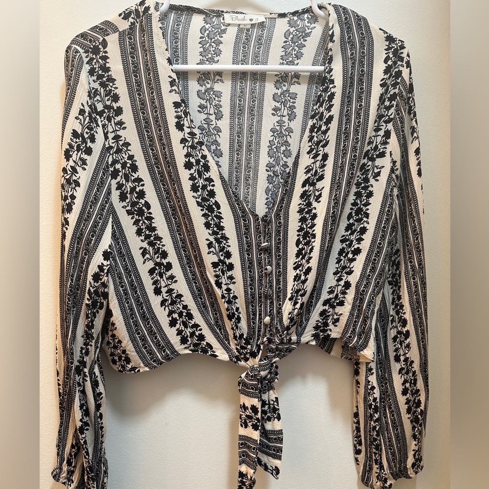 Front tie long sleeve top